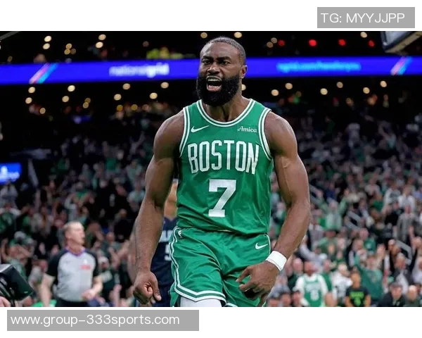 杰伦布朗全能表现15投6中斩获25分8篮板7助攻罚球命中率高达92 杰伦布朗全能表现15投6中斩获25分8篮板7助攻罚球命中率高达92